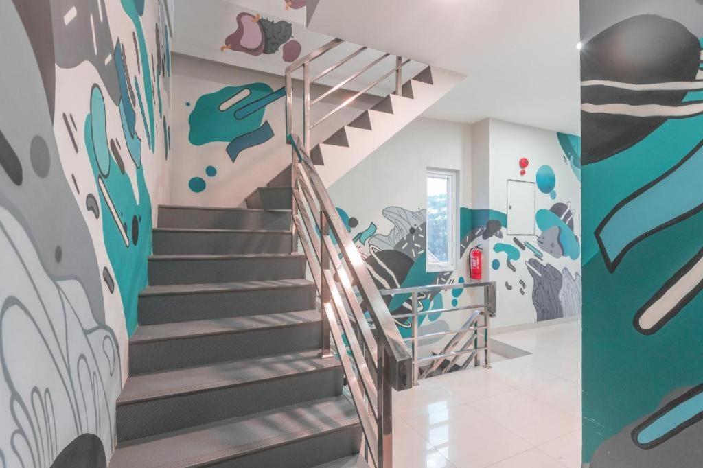 Versa Hotel Бекаси Экстерьер фото