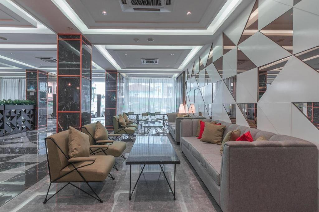 Versa Hotel Бекаси Экстерьер фото